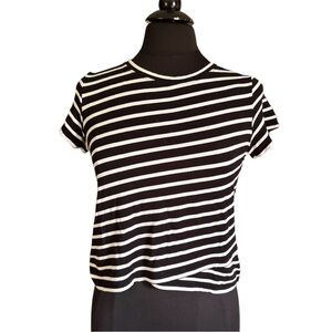 Cabi Knit Top Women Small B&W Stripe Crossover Hem Size Medium